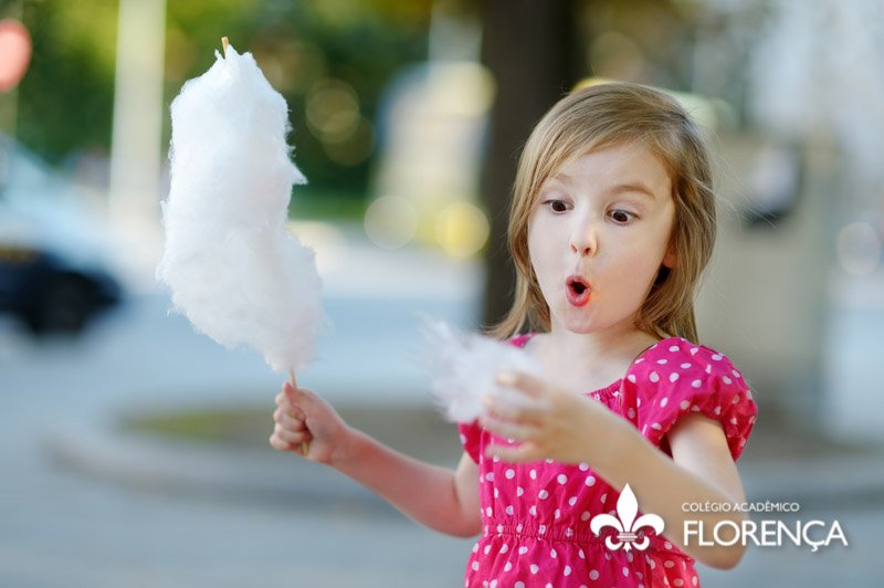 Açúcar na infância: 6 dicas para controlar o consumo dos pequenos