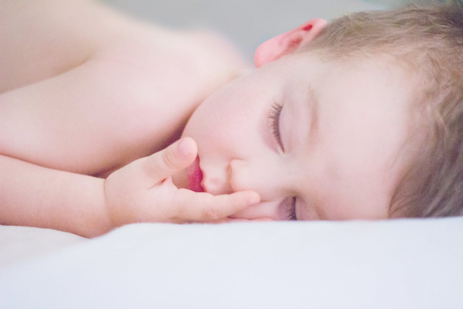Bebês percebem emoções até quando dormem