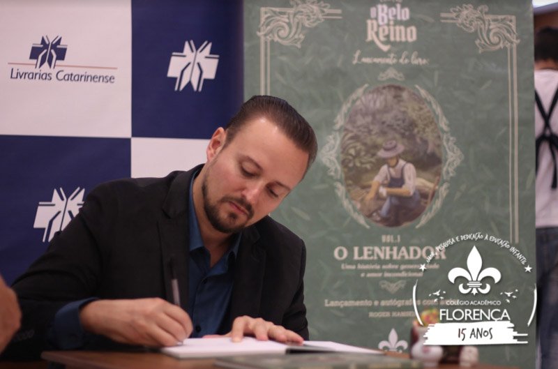 Lançamento do O Lenhador, prof. Roger Hansen